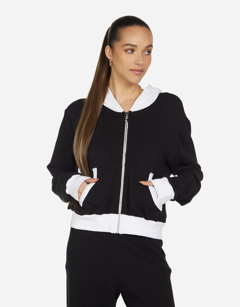 Oona Black/White