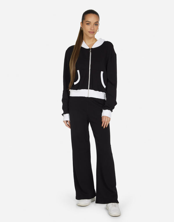 Oona Black/White