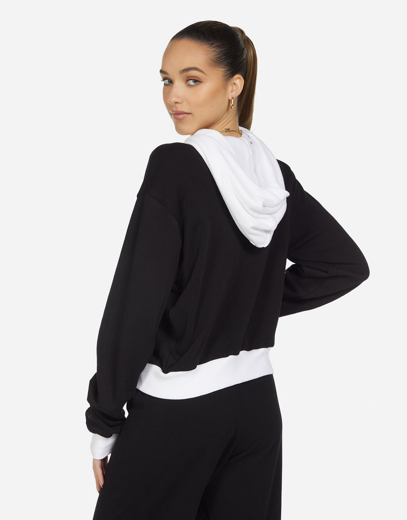 Oona Black/White