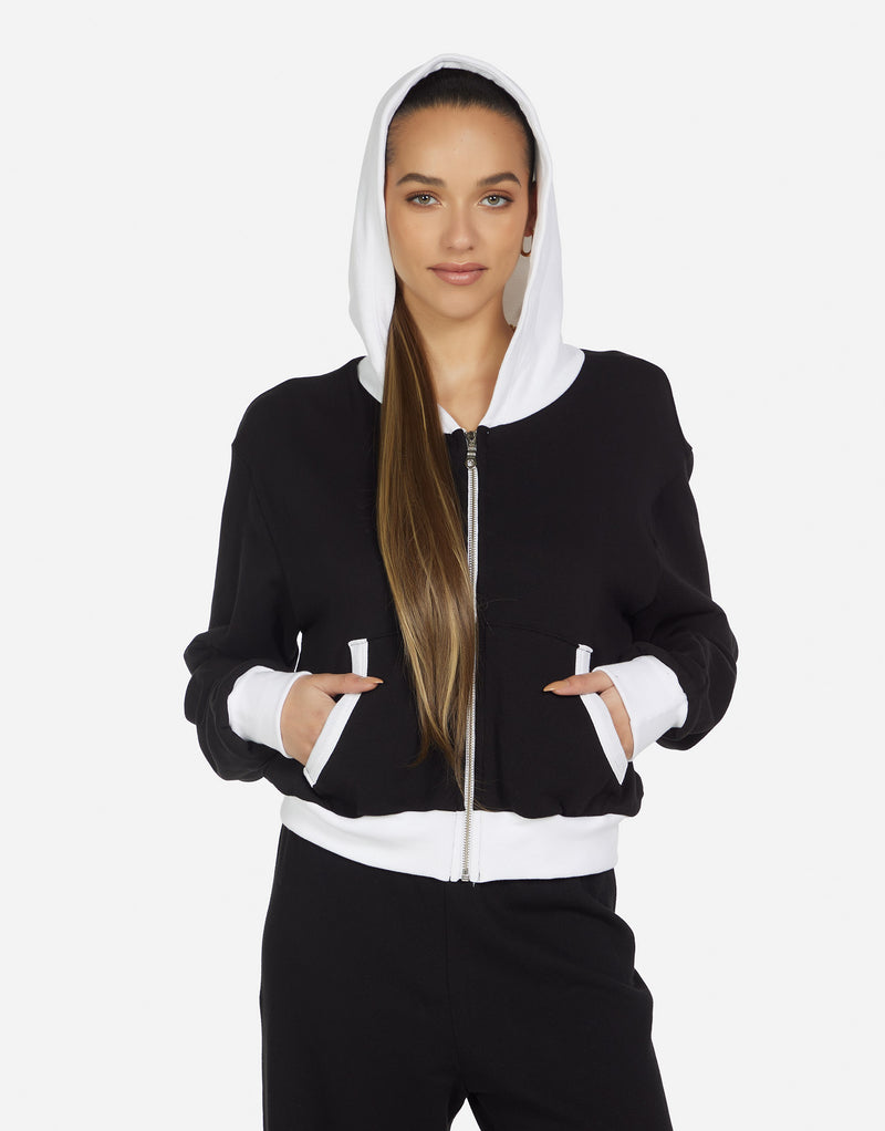 Oona Black/White