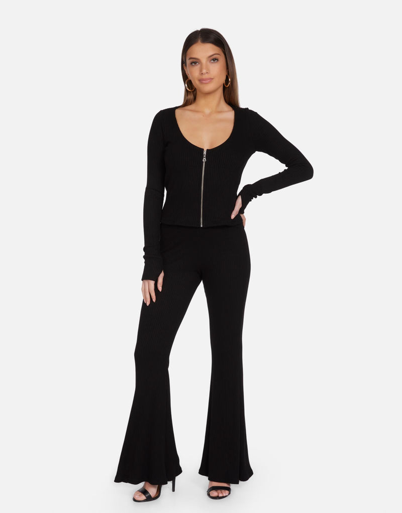 Davila Black