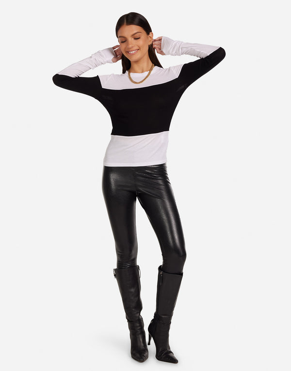 Davian White/Black
