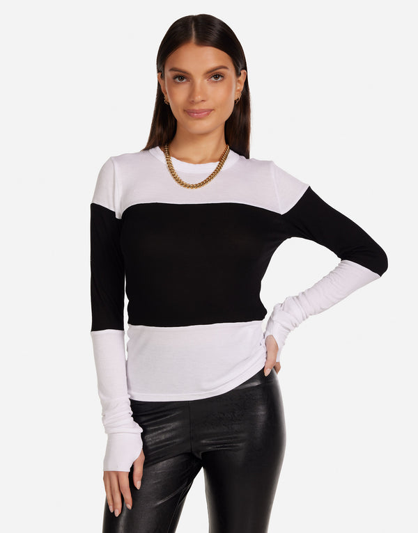 Davian White/Black